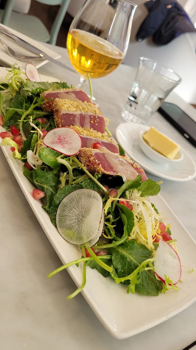 Pistachio Crusted Itsumo Tuna Salad Lunch Only