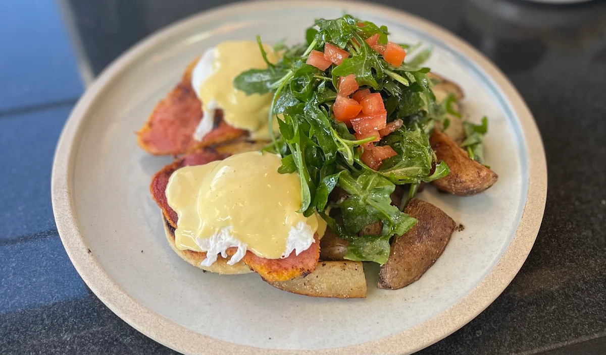 The Bacon & Tomato Benny