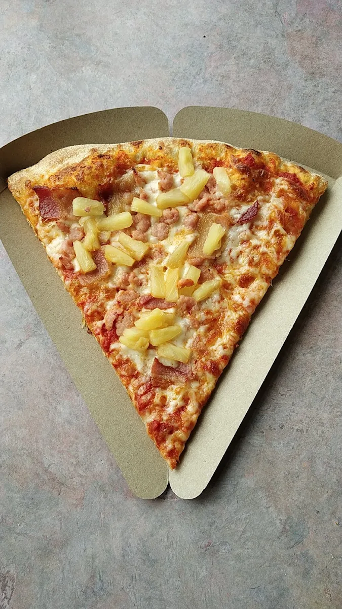 Tropical Hawaiian Pizza