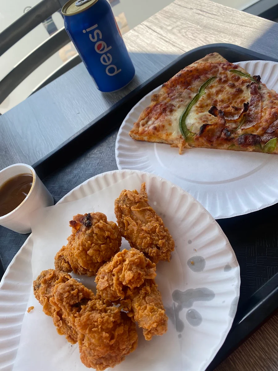 Pizza All Dress Et Poulet Frit