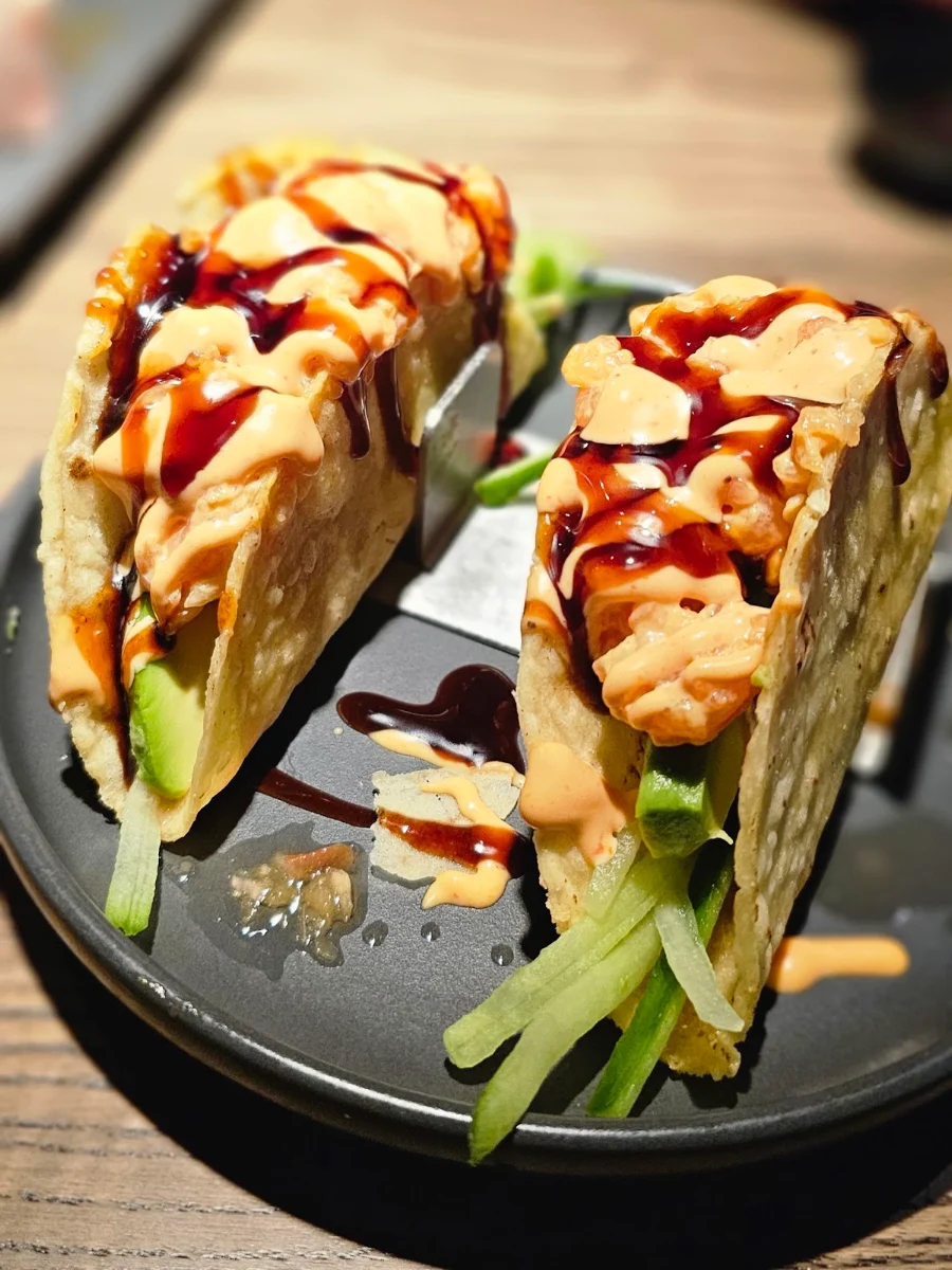 Spicy Salmon Taco 2pcs