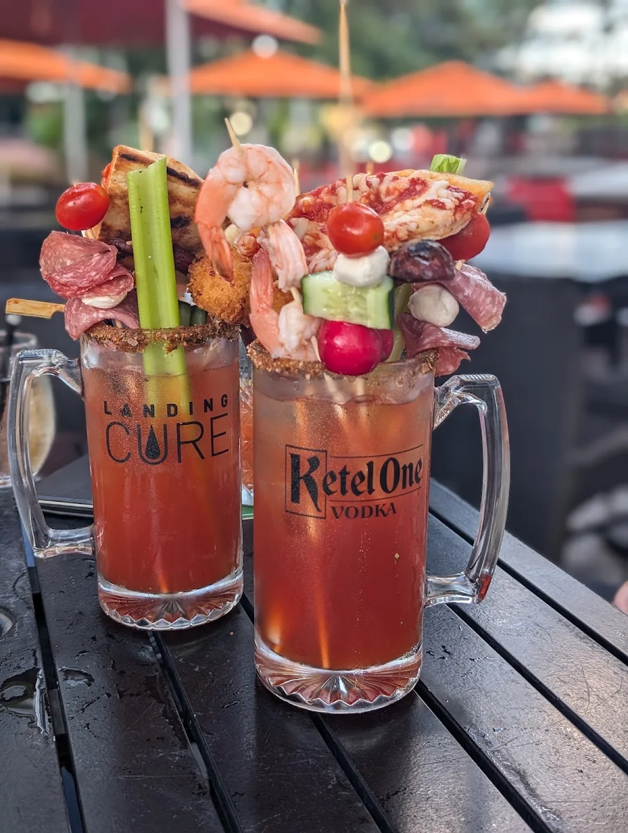 Virgin Caesar, Hunters Landing