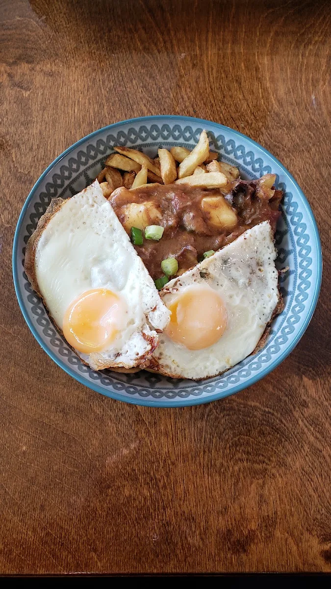 Breakfast Poutine