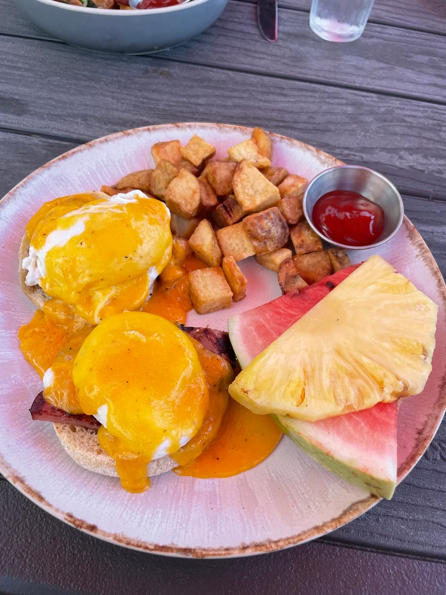 Eggs Benedict with Ham