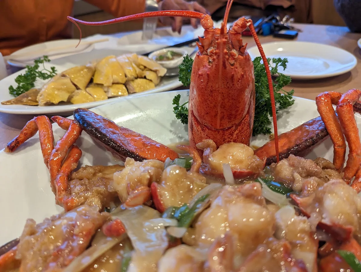 Lobster Lo Mein