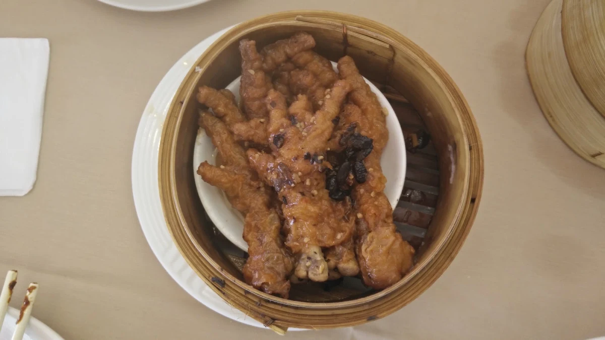 Steamed Chicken Claw with B B Q Sauce