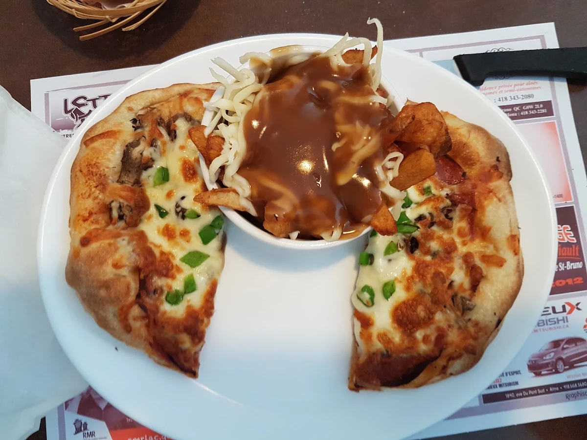 Poutine Pizza Un