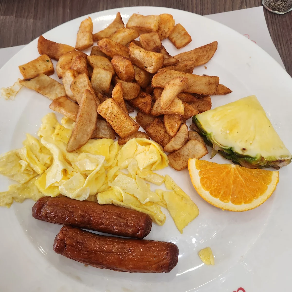 Oeufs Brouillés Saucisses Patates