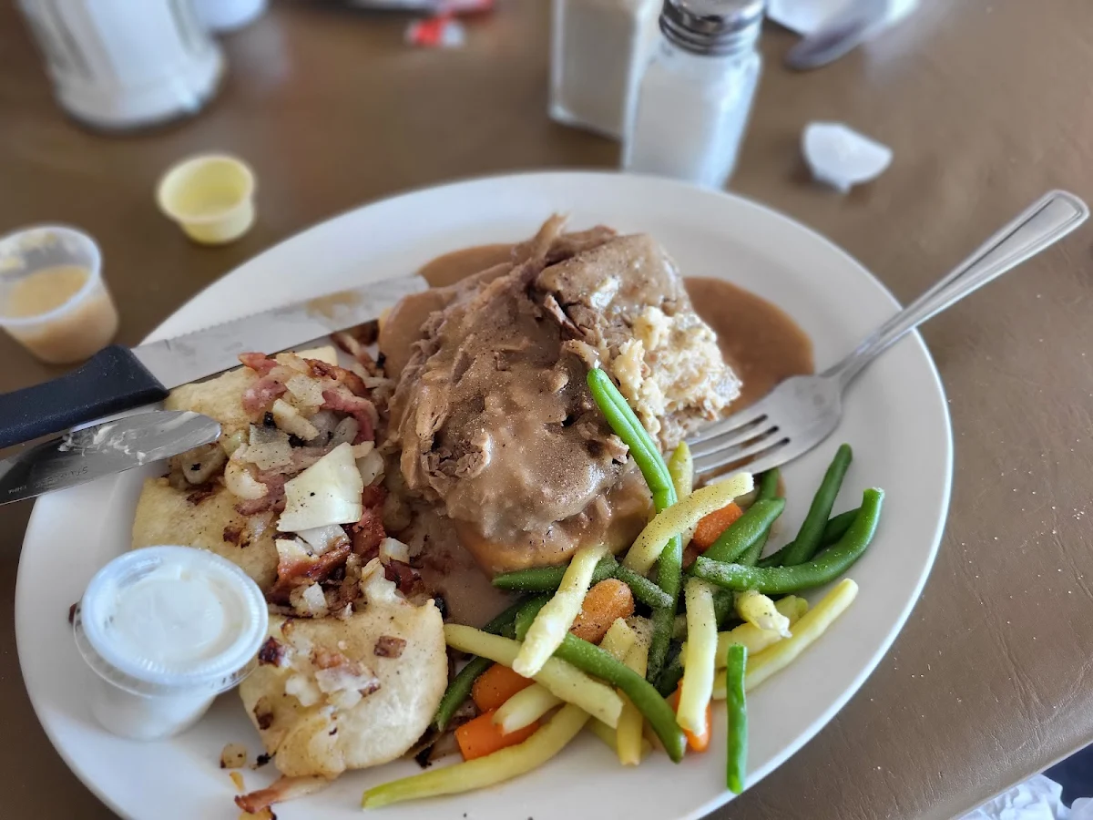 Hot Roast Beef Dinner