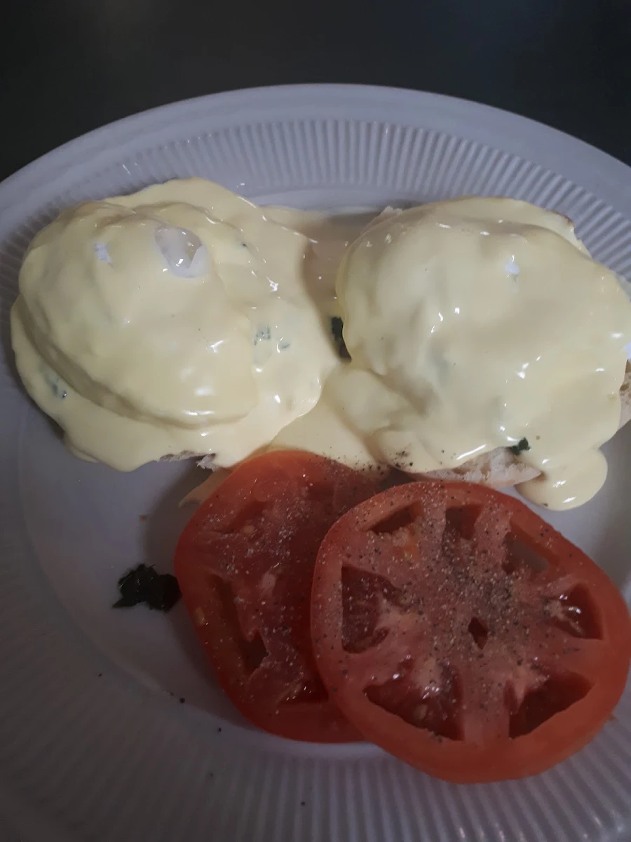 Spinach Eggs Benedict Sub Tomatoes