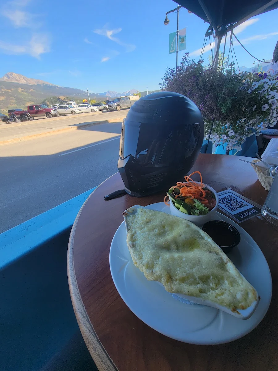 Shepherd's Pie, De'd Dog Bar & Grill