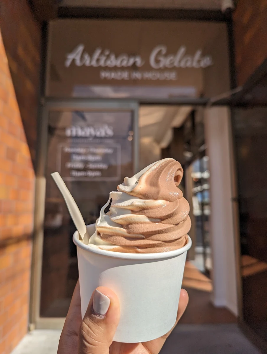 Soft Serve Ice Cream Vanilla Chocolate-Cinnamon