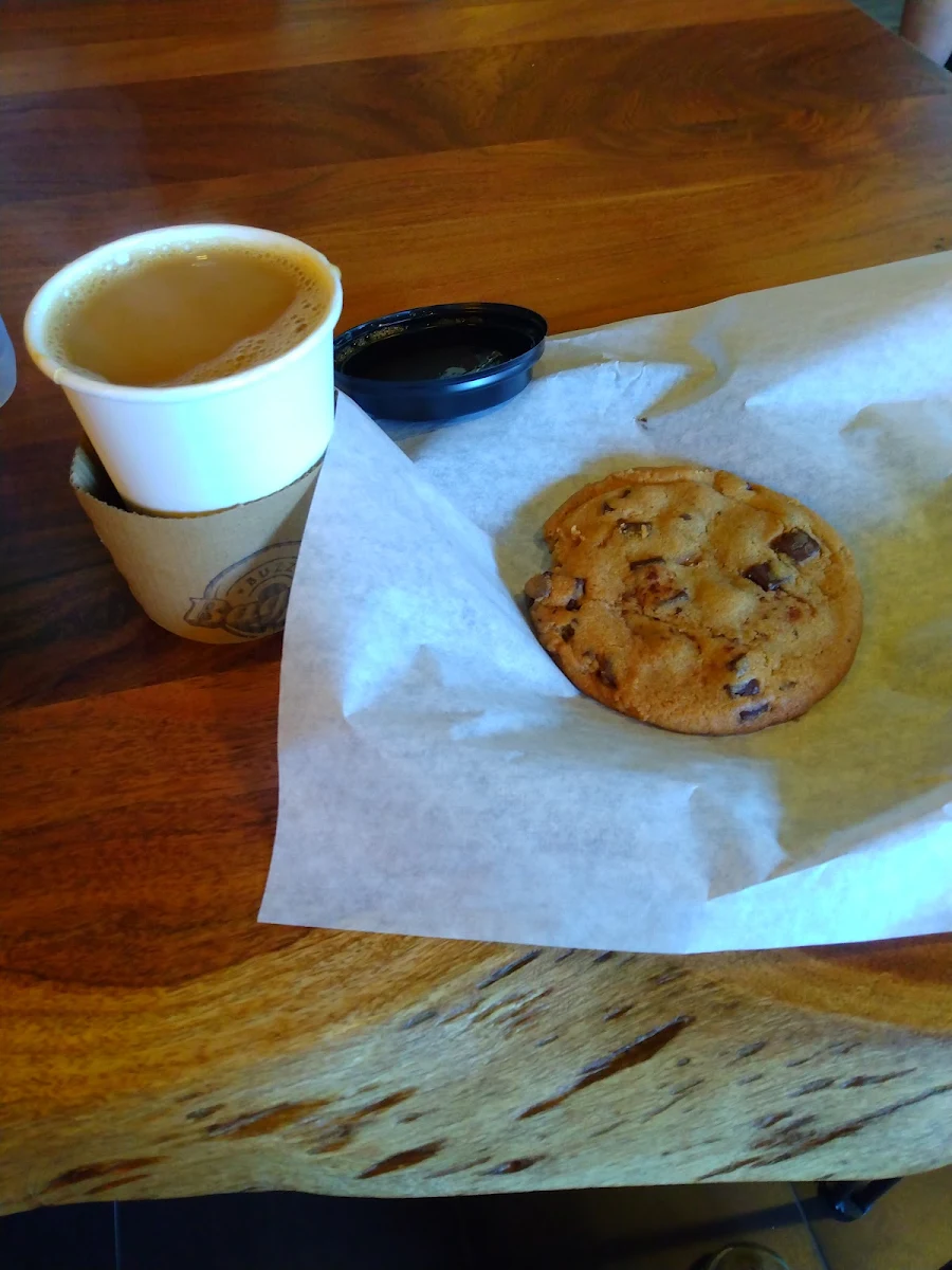 Coffee with Chocolate Chip Cookies