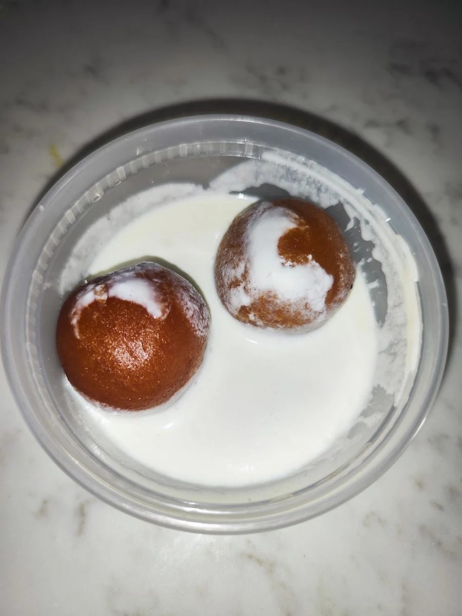 Gulab Jamun 2pcs with Ice Cream