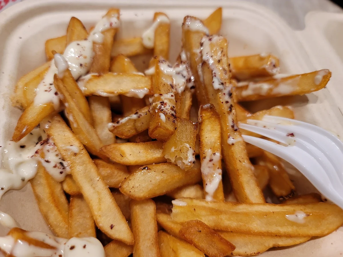 French Fries with Garlic Sauce