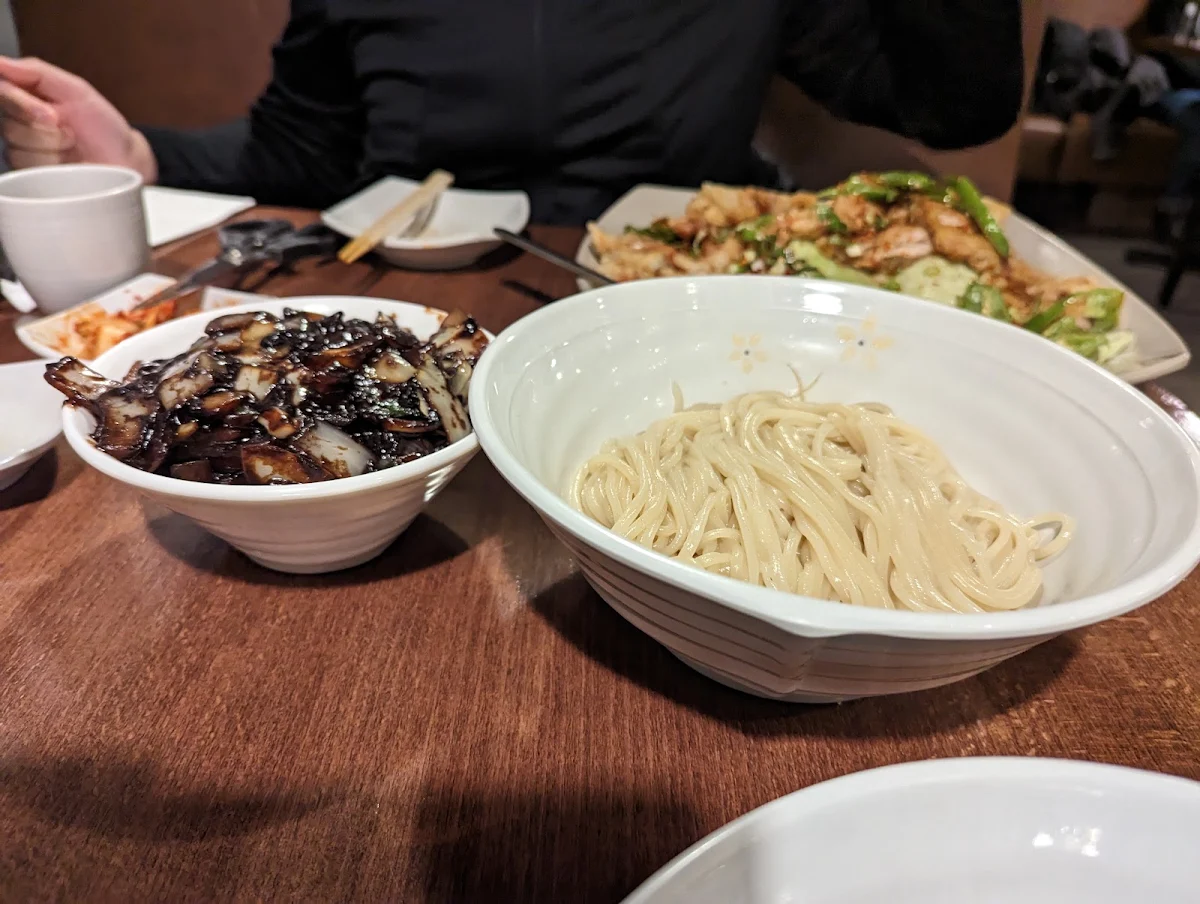 Fresh Stir Fried Black Bean Sauce & Beef on Noodle