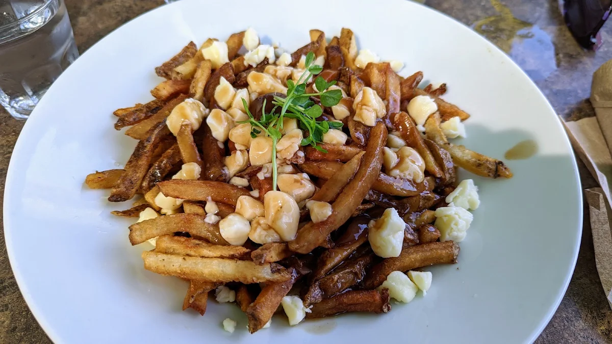 Classic Poutine