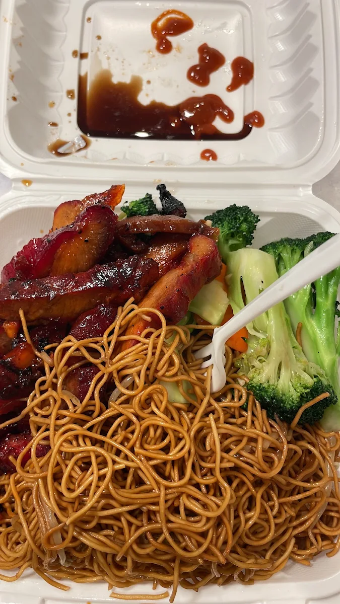 Chow Mein Noodles with BBQ Char Siu Pork