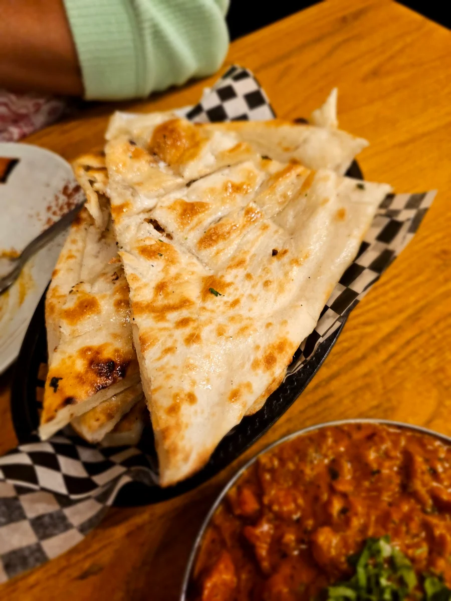 Cheese Naan with Gravy
