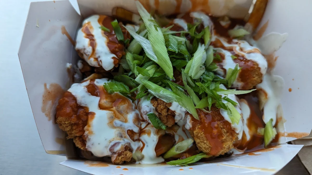 Boneless Buffalo Chicken Poutine