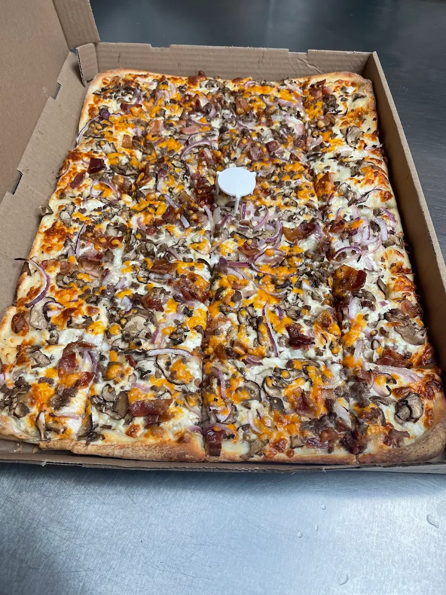 Bacon Cheeseburger Pizza
