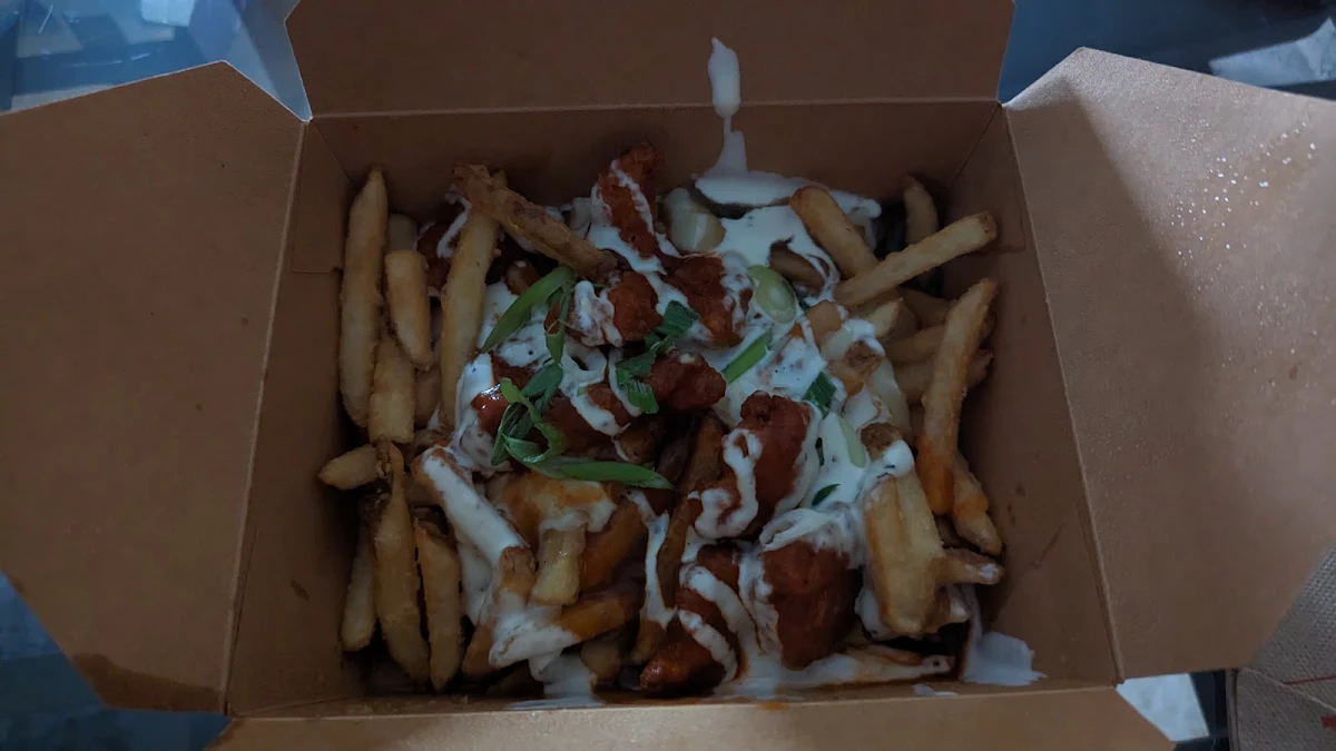 Buffalo Chicken Poutine