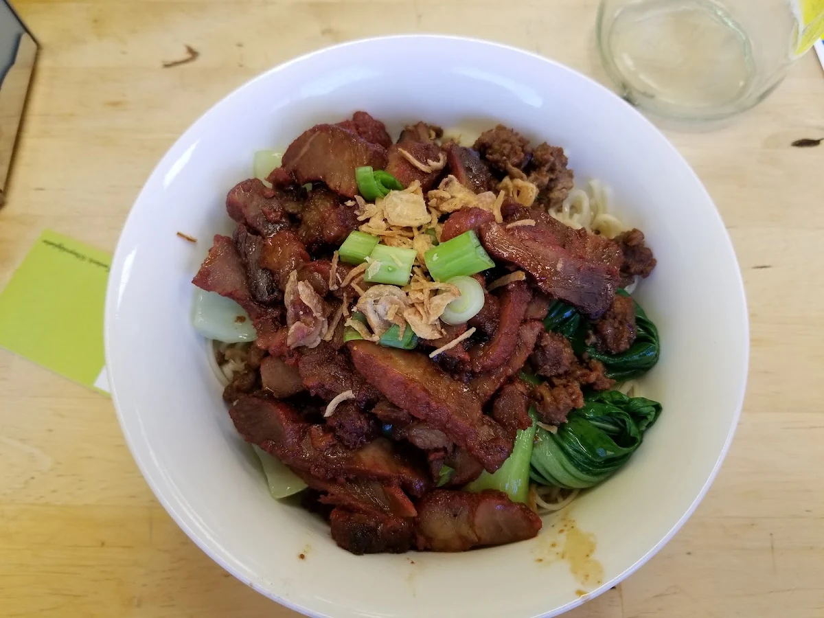 Mein Pork Beef Chicken Noodles