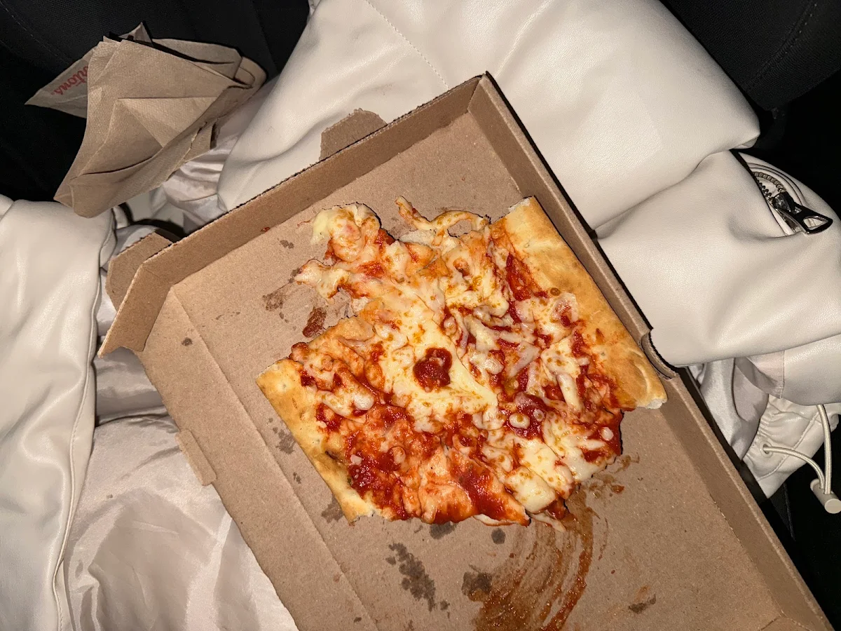 Simply Cheese Pizza