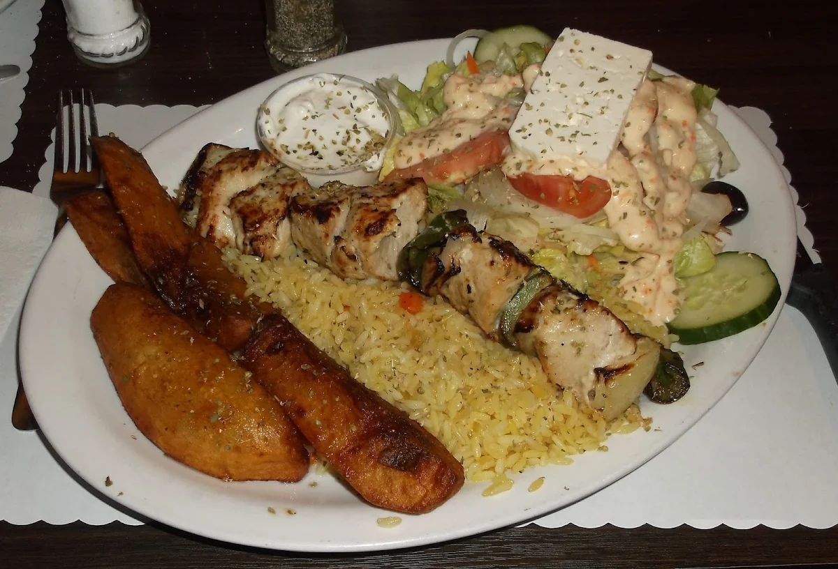 Plat de Brochette de Poulet Chicken Brochette Platter