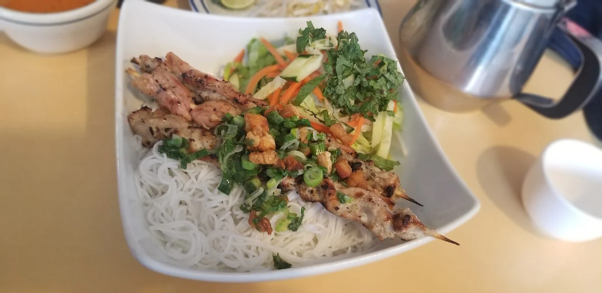 Grilled Chicken N Pork with Rice Vermicelli