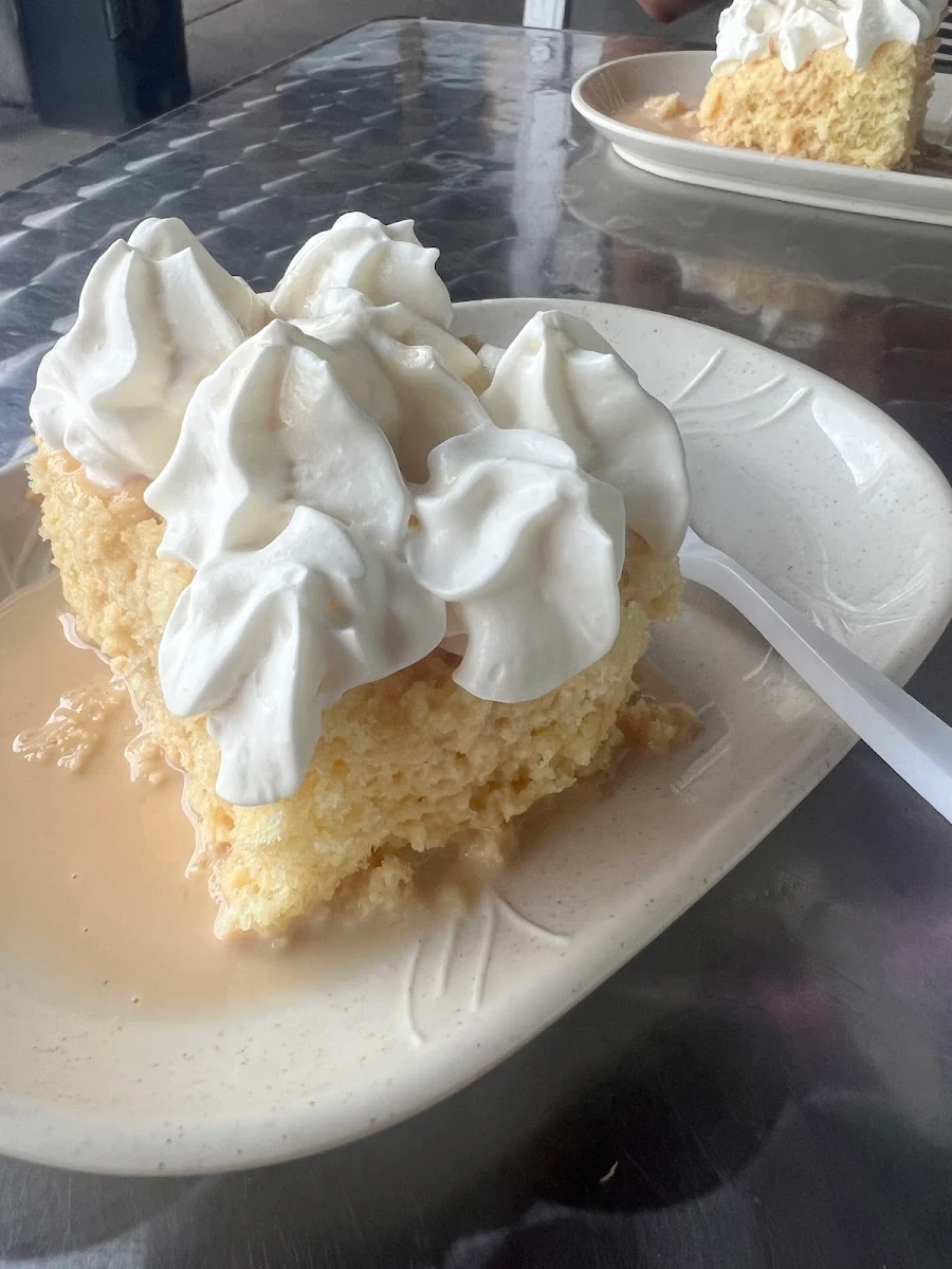 Tres Leches, Contigo