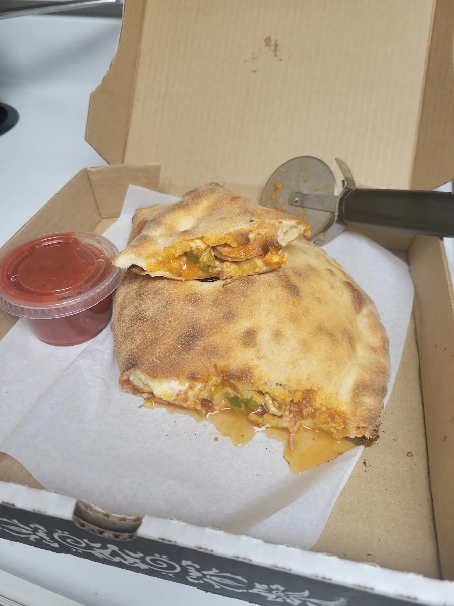 Deluxe Calzone