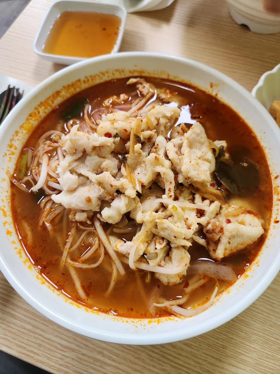 Tom Yum Noodle Soup