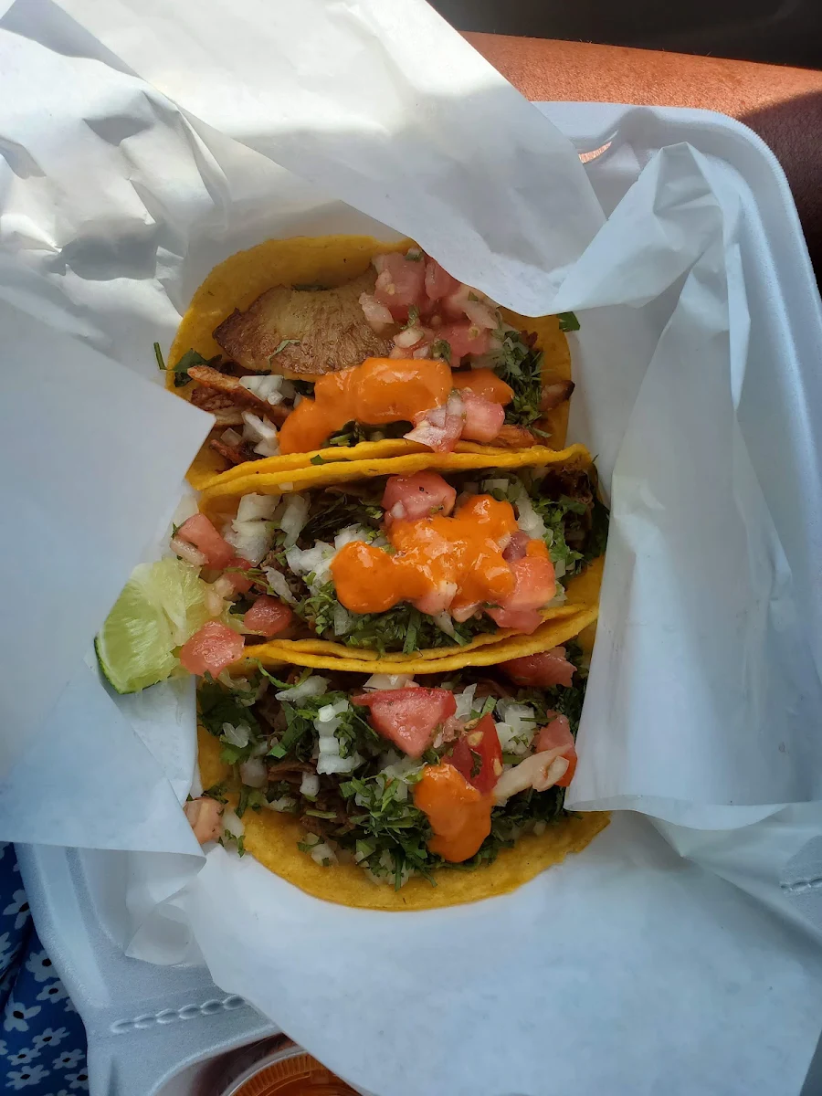 Tocas El Pastor and Barbicoa Con Picante Salsa Pico De Giyo