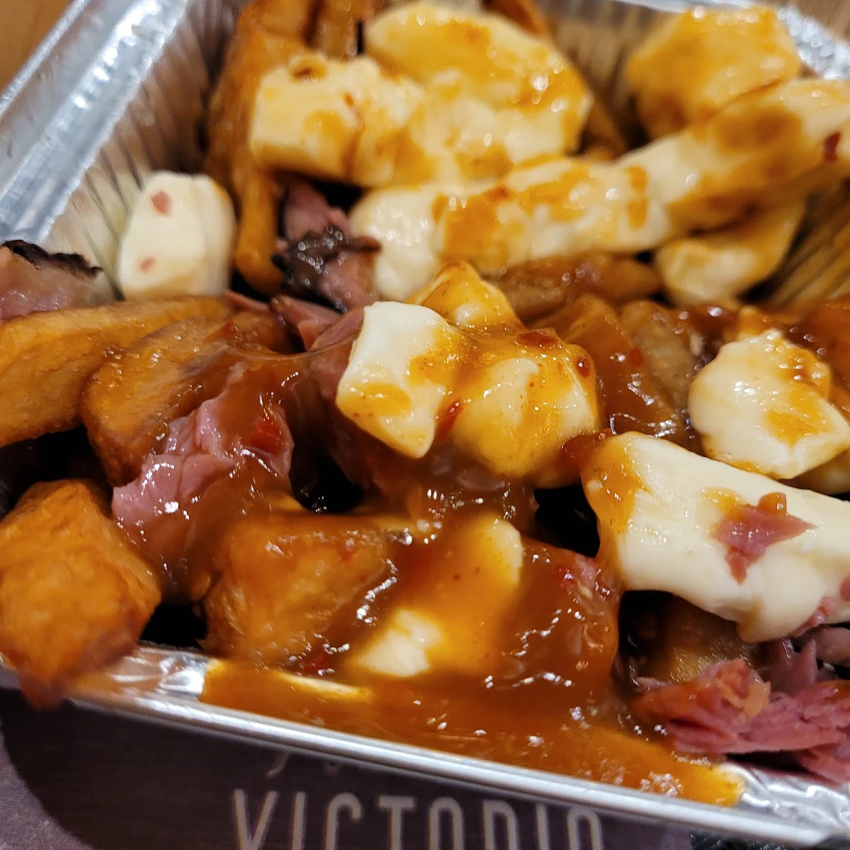 Spicy Sauce Poutine Smoked Meat