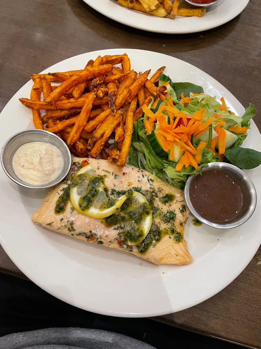 Salmon with Sweet Potato Fries