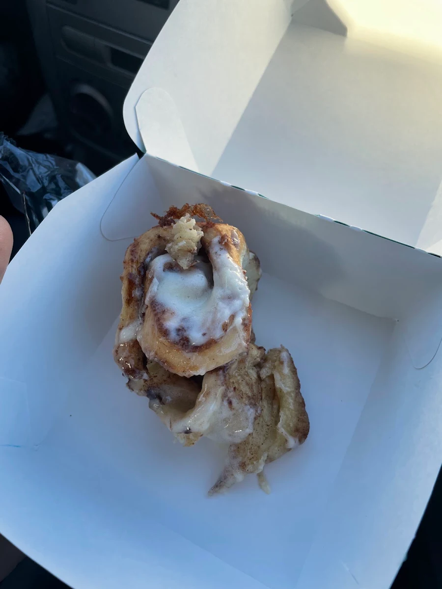 6 Large Cinnamon Rolls