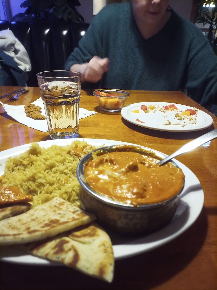 Butter Chicken Soup and Naan Breads