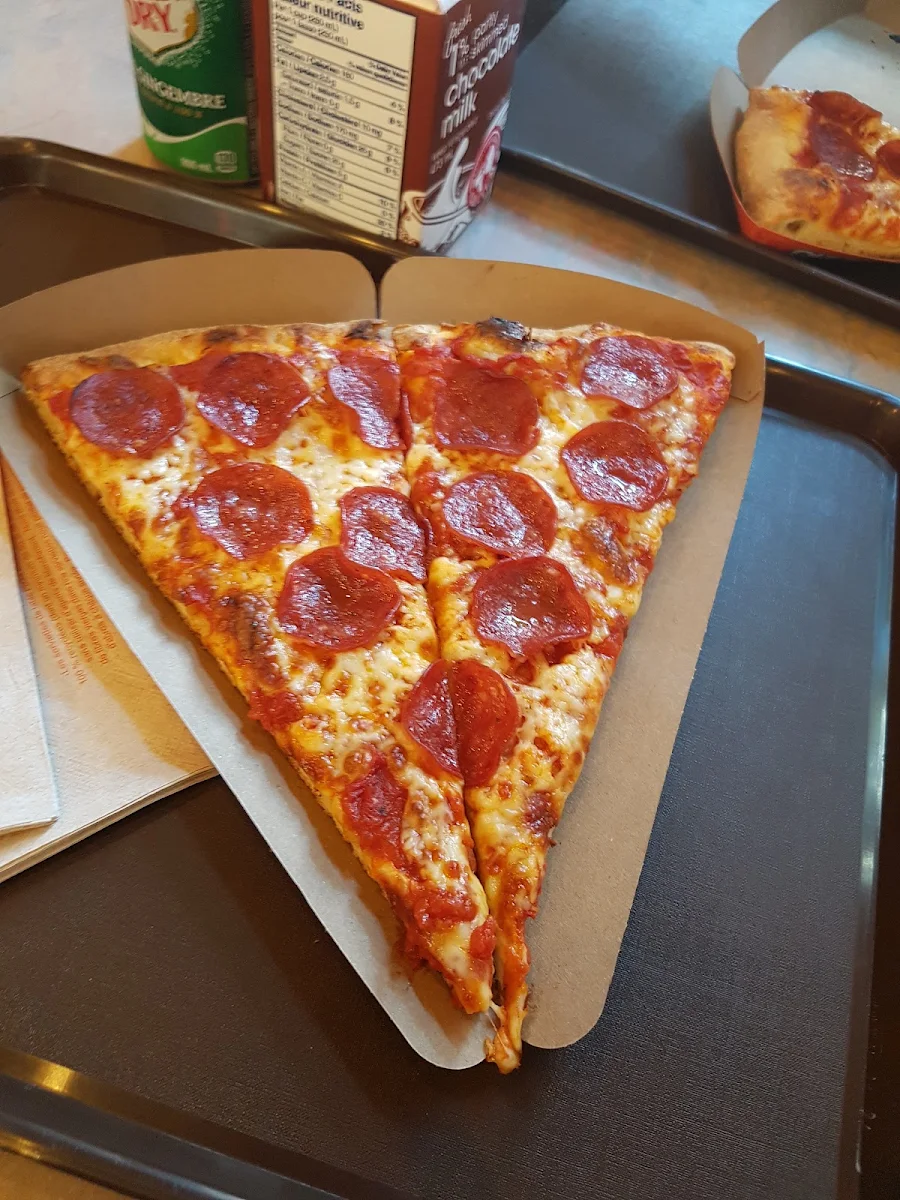 Pepperoni Pizza Pizza