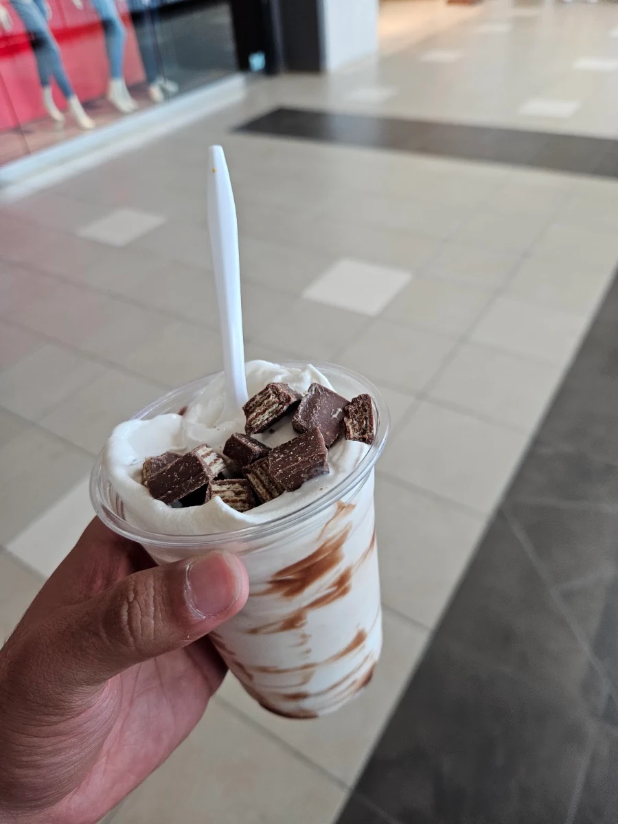 KitKat Twister