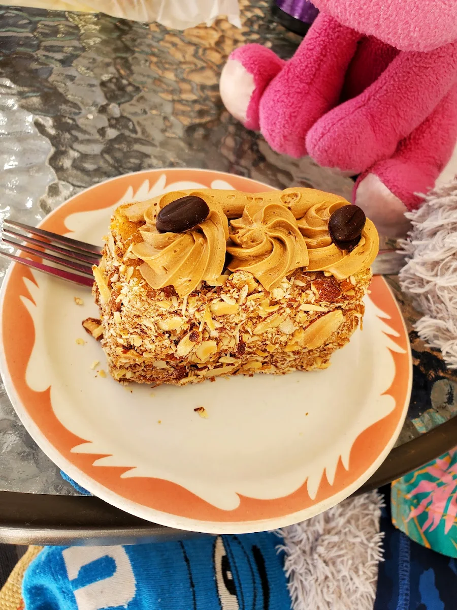 Mocha Cake Slice