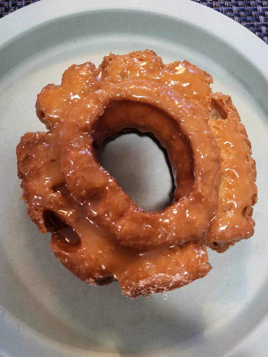 Salted Caramel, 49th Parallel Café & Lucky's Doughnuts - Thurlow