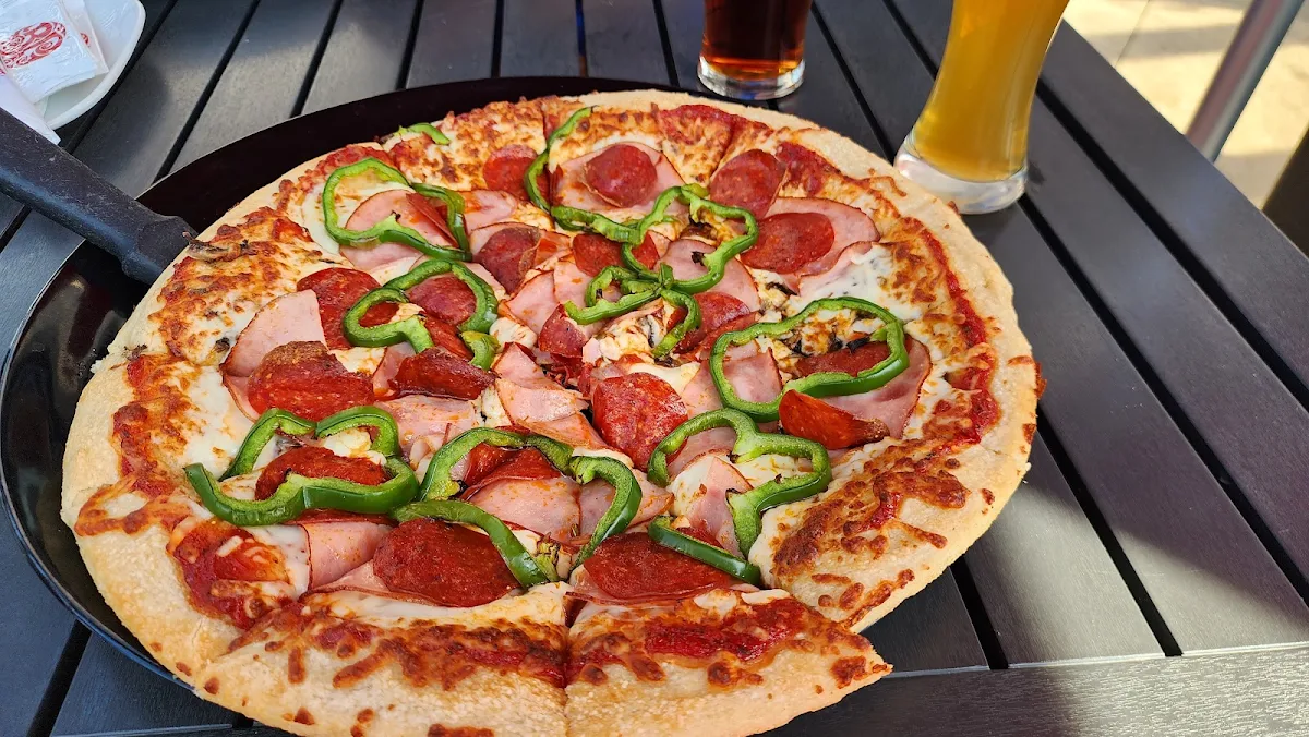 Deluxe Pizza