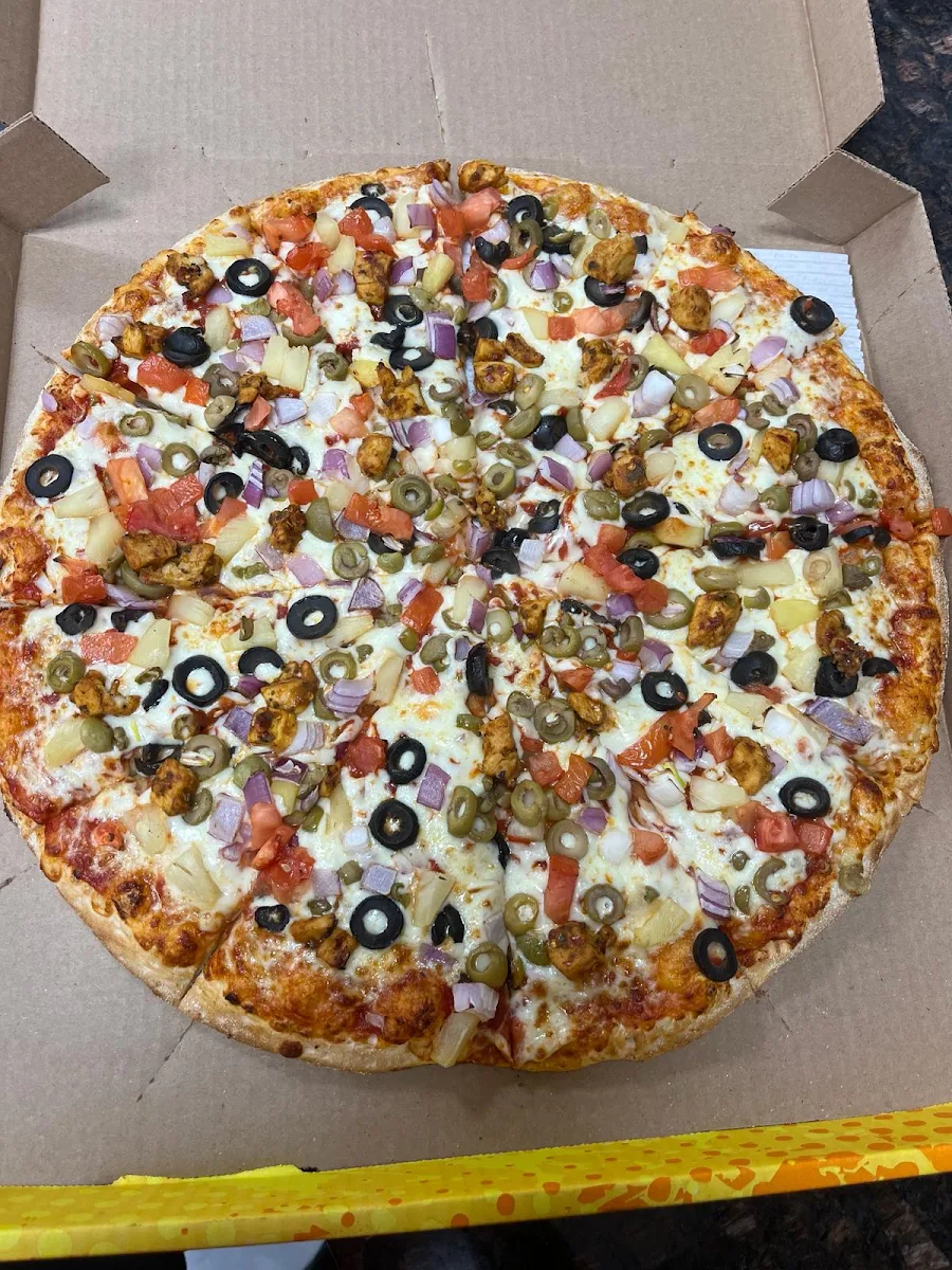 Highlights, Gino's Pizza & Wing Machine