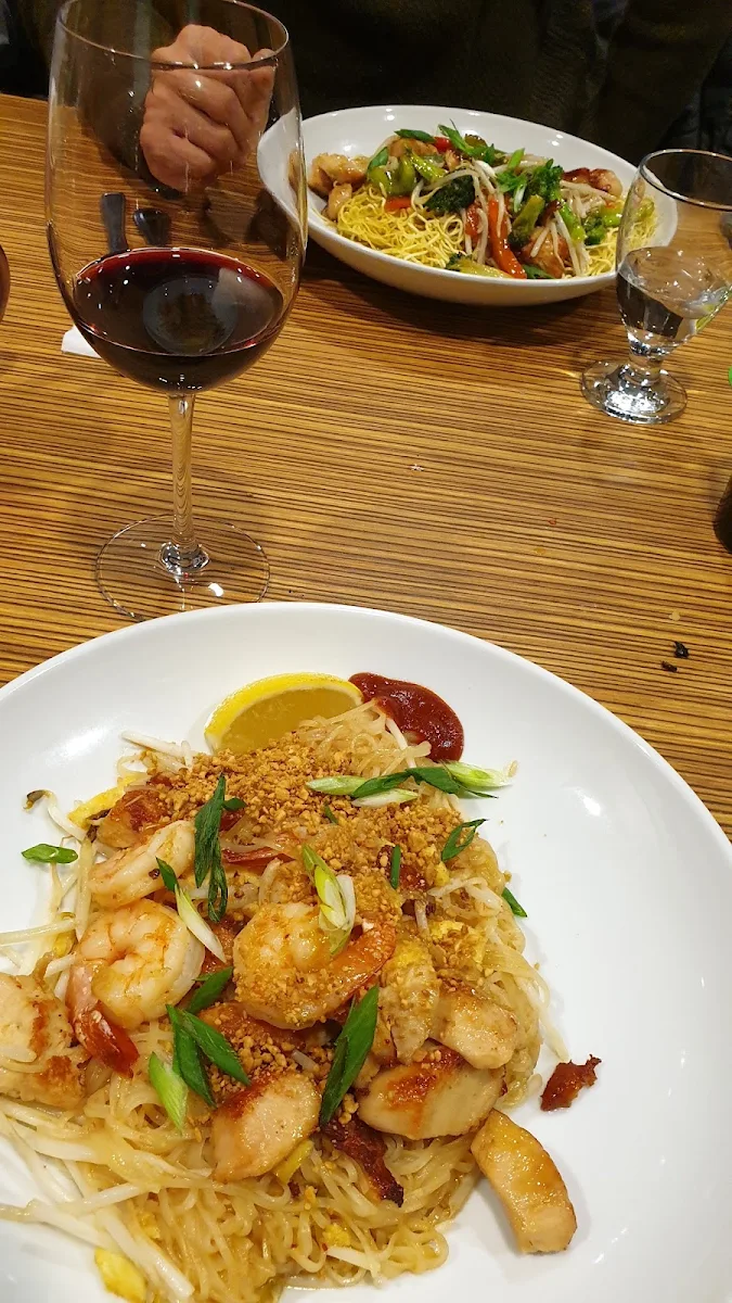 Pad Thai and Chow Mein