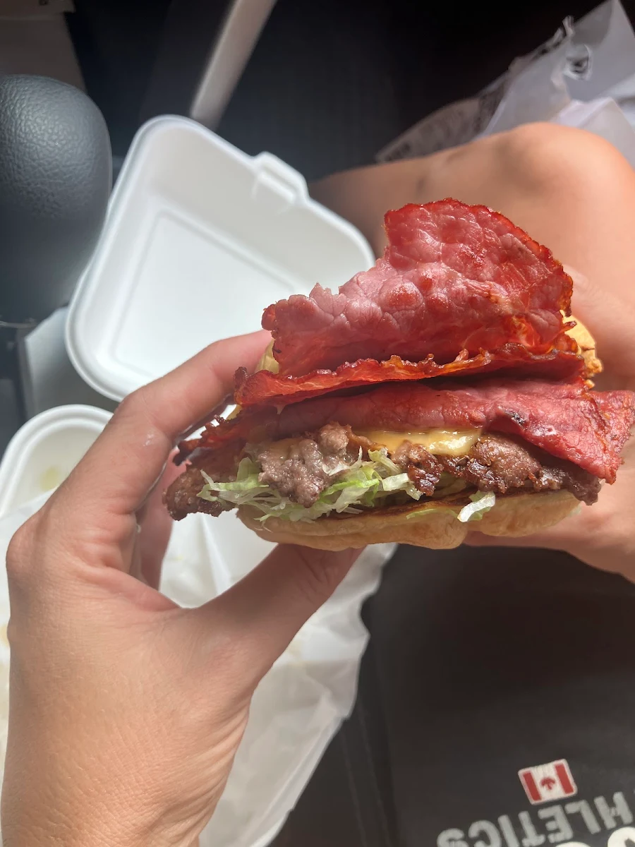 Combo Pastrami Burger