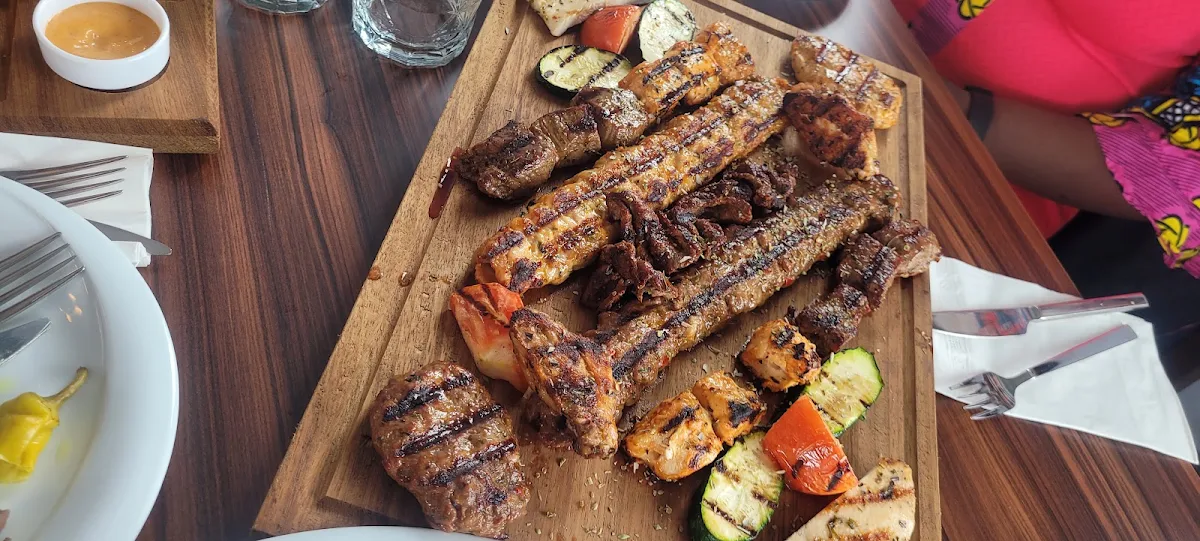 Highlights, Turkuaz Bistro