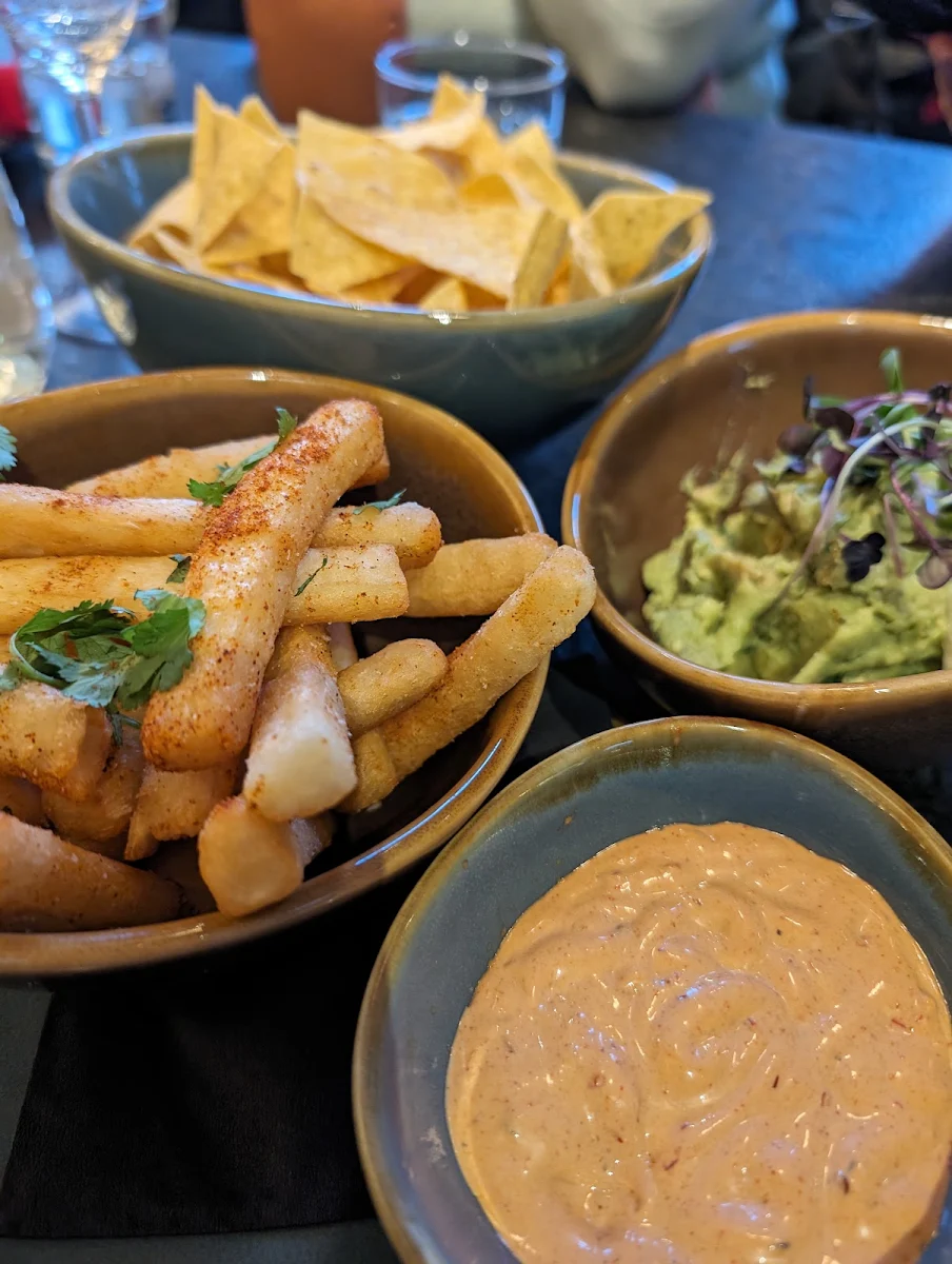 Yucca Fries & Guacamole