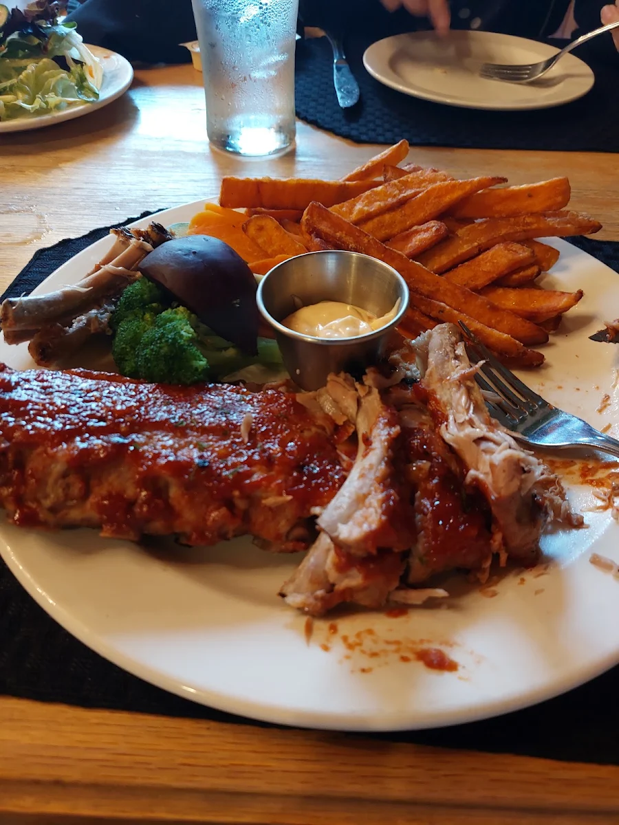 Ribs with Sweet Potato Fries