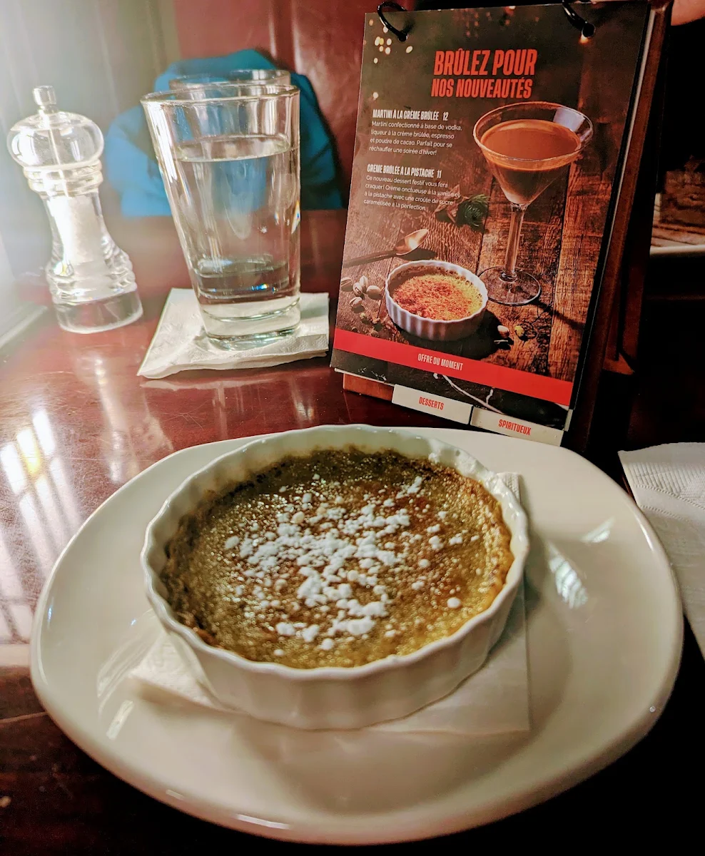 Crème Brûlée à La Pistache